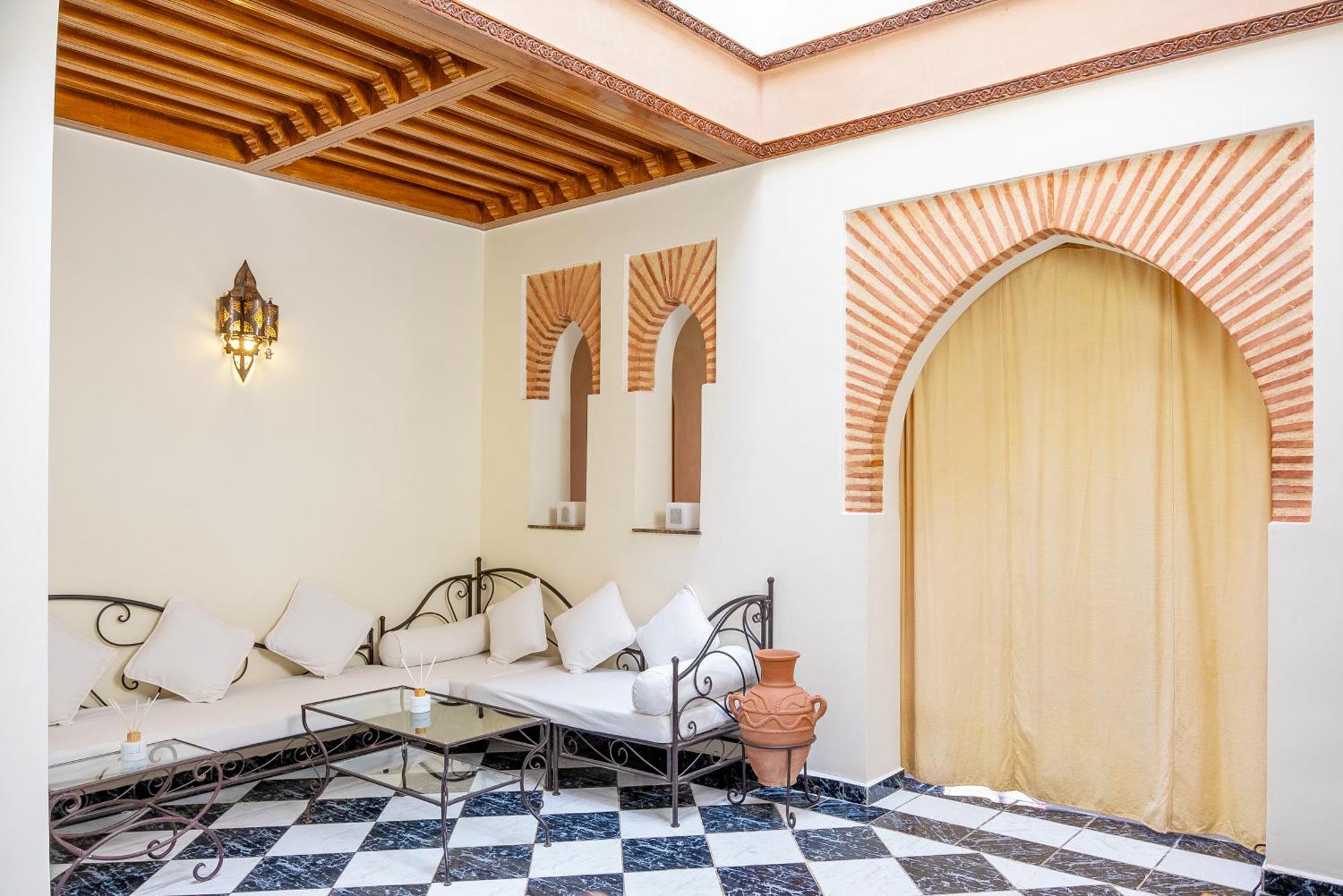 Riad The Moroccans Pool And Terrace Marrakesch Exterior foto